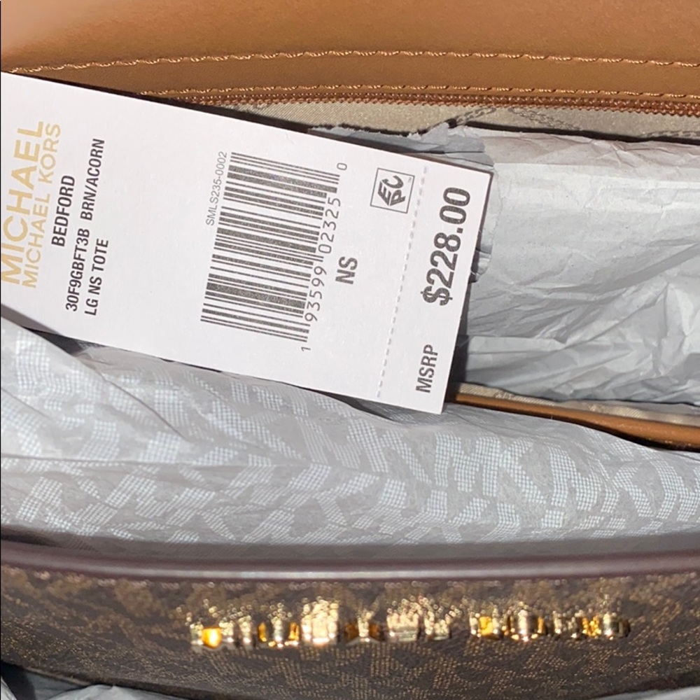 ⚠️SALE⚠️NWT Michael Kors purse. FINAL Price-Firm - Picture 16 of 16